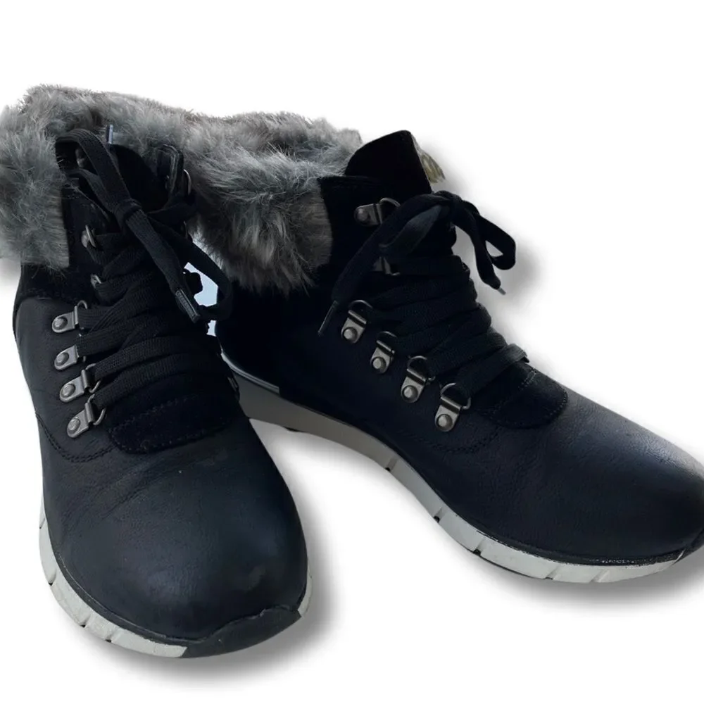 Lapierce Women's All-Weather Hiker Bootie Size 39